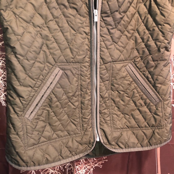 OLD NAVY Quilted Army Green Vest Size Medium M - Picture 6 of 6